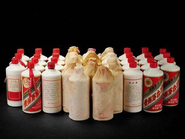 樟木头镇日照岚山回收酒价格哪里回收(附近上门回收茅台酒）?